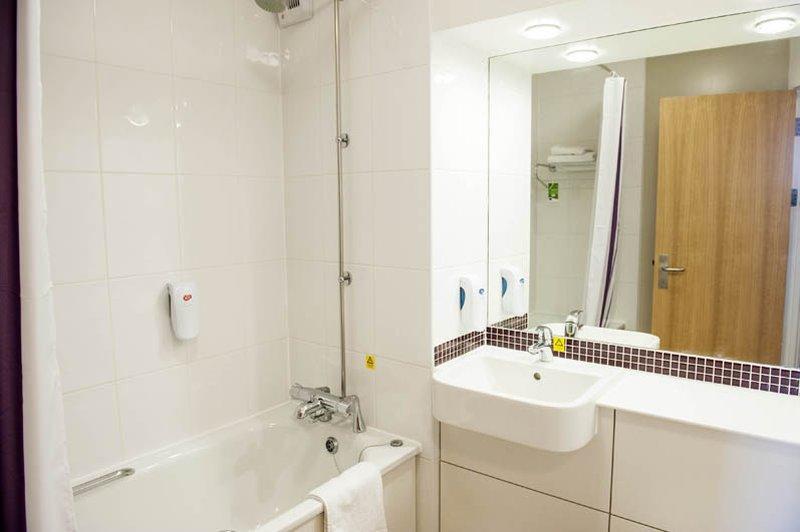 Premier Inn Glasgow Ньютон-Мернс Екстер'єр фото
